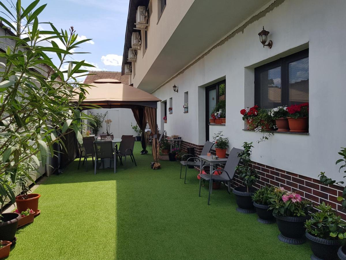 Casa Lipianu Hotel Târgu Jiu Exterior photo